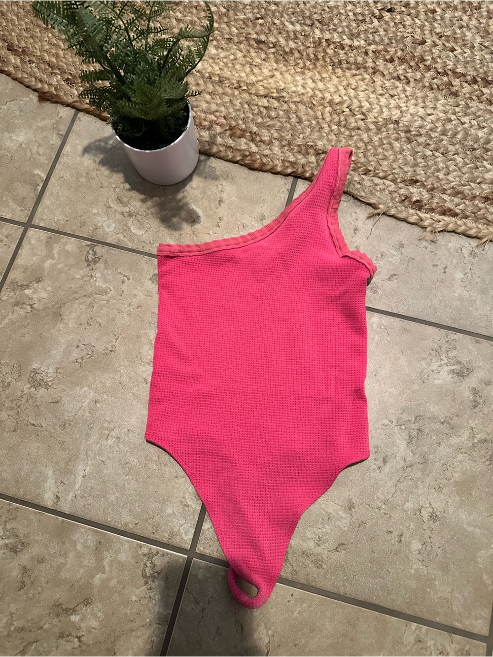 UO ONE SHOULDER BODYSUIT